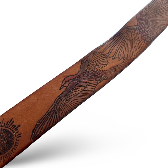 Vintage Handmade Genuine Tooled Leather Belt with Birds Size 30 main image 8